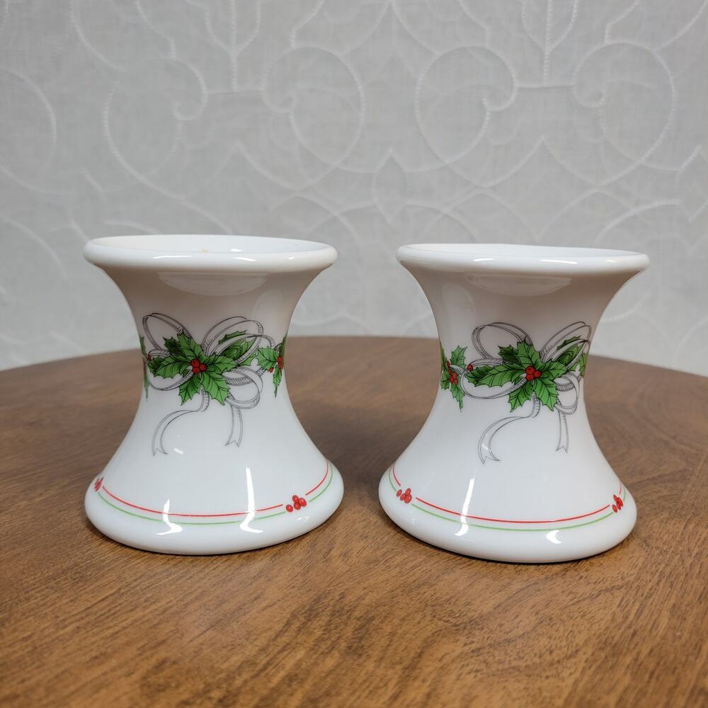 VINTAGE 1980s Toscany Japan Pair ofCandle Holders Christmas Holly Berry Ribbon